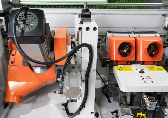 Automatische Bevel- / Gerade Kantenbandmaschine HD783J